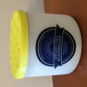 NWT BBW Bath and Body Works 3-Wick 🍋 Sweet Tea & Lemonade Candle 14.5 oz